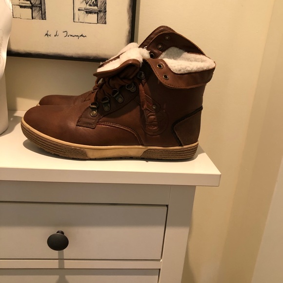 Boots - Picture 1 of 3